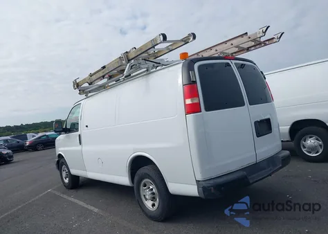 2014 Chevrolet Express 2500 Work Van z USA, uszkodzony, nr VIN 1GCWGFCA4E1198225